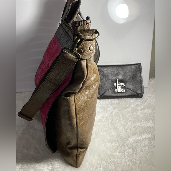 Gorgeous Urban Gypsy designs Leather boho shoulder crossbody handbag - Picture 5 of 11